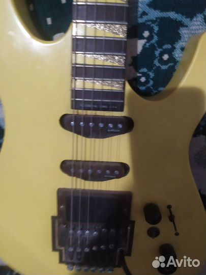 Электрогитара