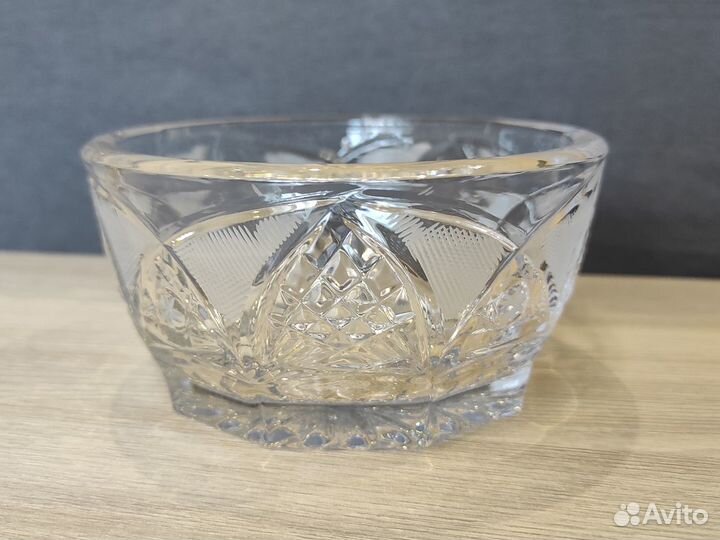 Вазы хрустальные