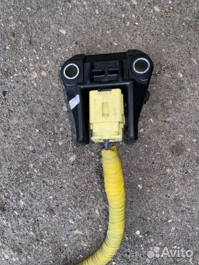 Датчик удара Subaru Legacy BP BP5