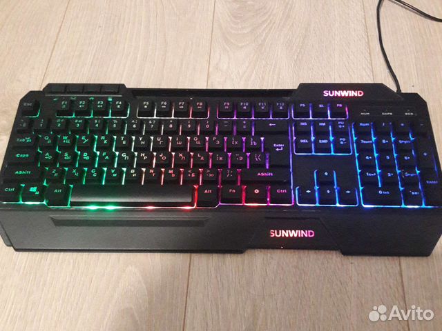 Игровая механическая клавиатура rgb