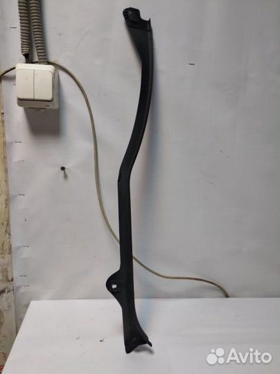 Обшивка стойки задняя левая Audi A4 B5 AQD