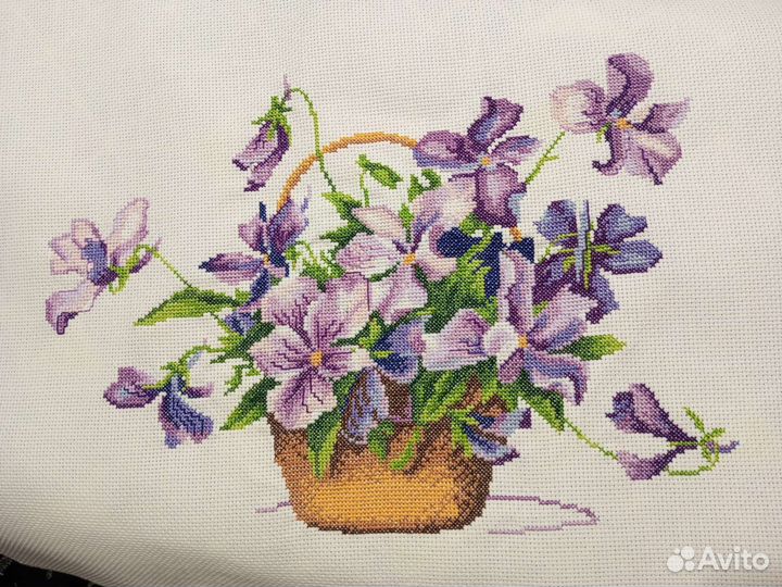 Букет фиалок