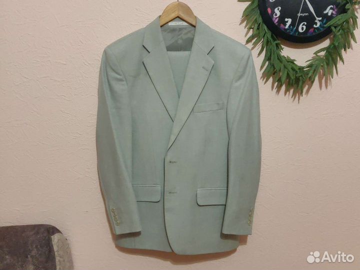 Мужской классический костюм размер 44-46