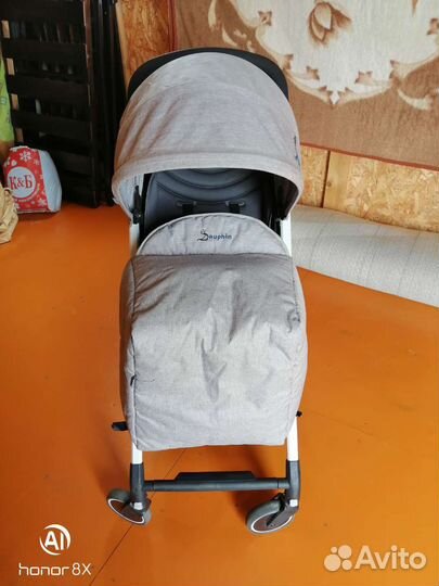 Прогулочная коляска