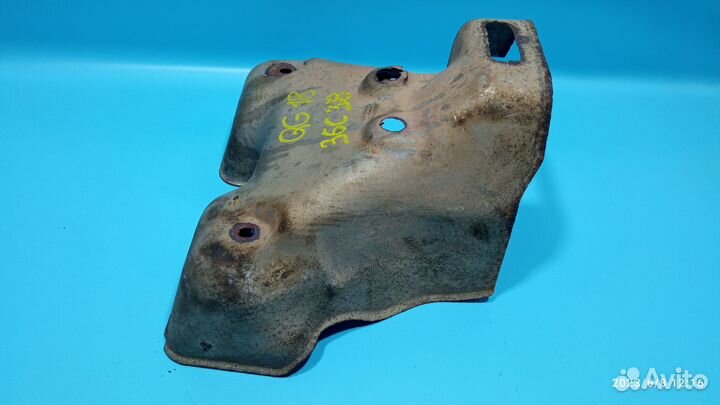 Термоэкран коллектора Nissan Primera P11