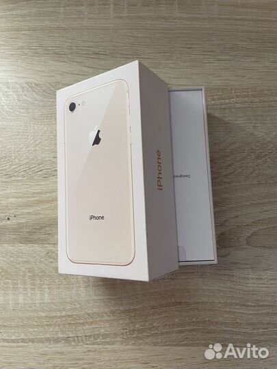 iPhone 8, 64 ГБ