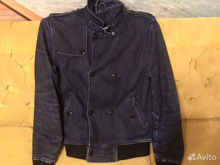 Джинсовая куртка