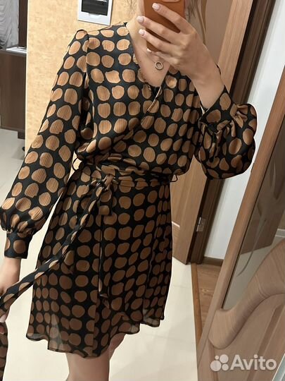 Платье в горрх mango