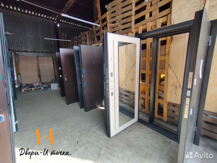 Дверь входная со склада