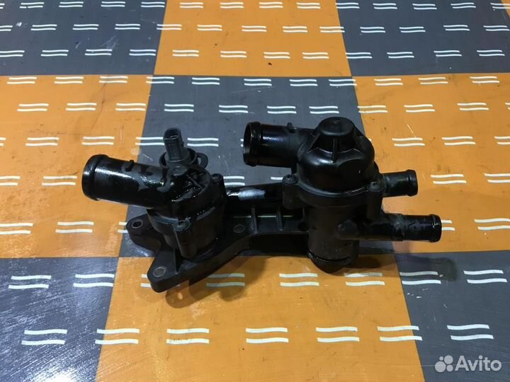 Корпус термостата Фольксваген Гольф Плюс 5М