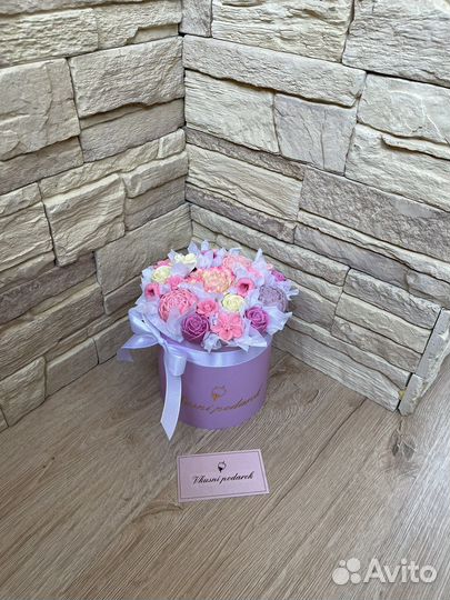 Сладкие букеты из шоколада