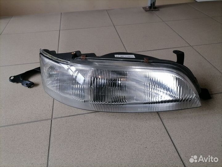Фара Toyota Mark II 92-96г
