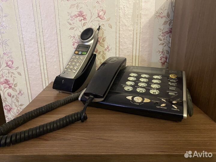 Домашний телефон LG