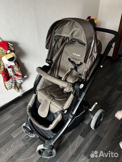 Прогулочная коляска