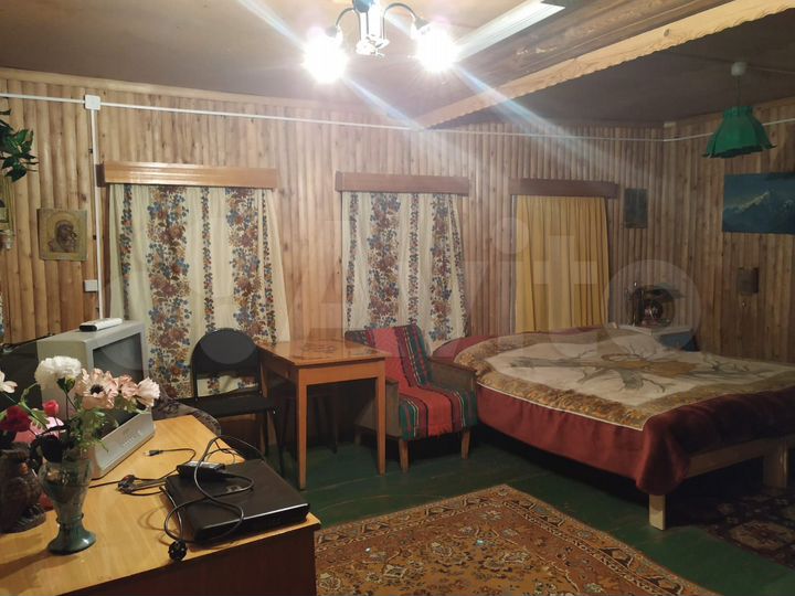 Дом 52,9 м² на участке 9,4 сот.