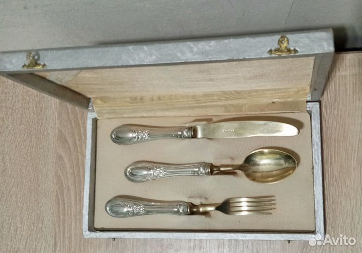 Набор столового серебра