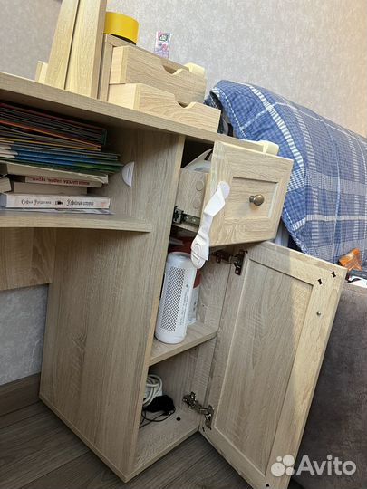 Туалетный столик с зеркалом бу