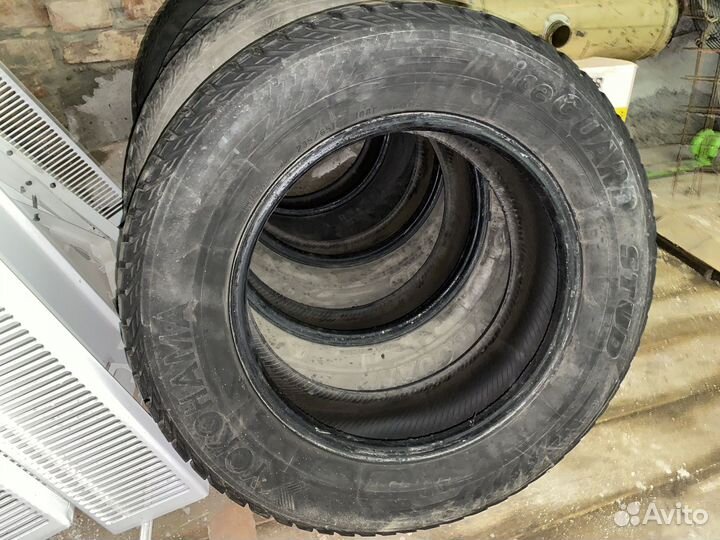 Yokohama A008 235/65 R17