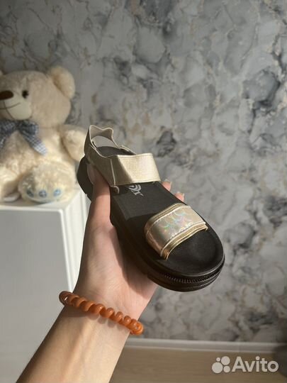 Босоножки для девочки