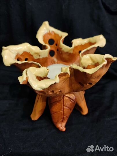 Подсвечник в форме цветка