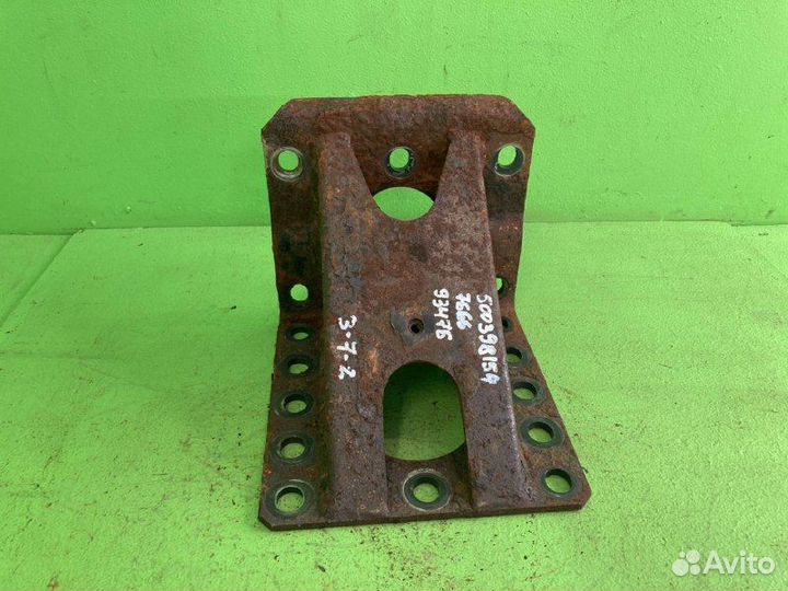 Кронштейн траверсы iveco stralis