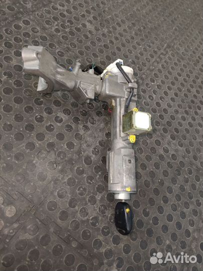 Замок зажигания toyota-harrier-2003-2013