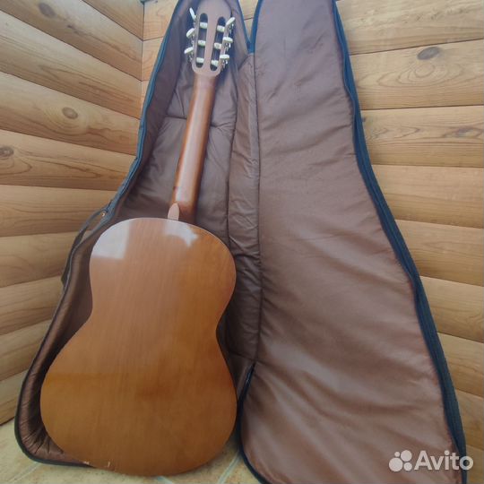 Классическая гитара Yamaha C40