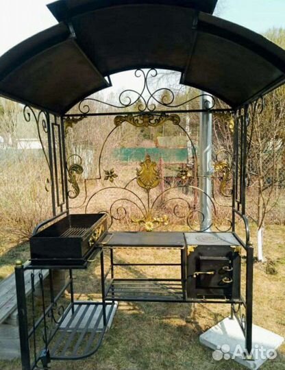 Мангал с крышей