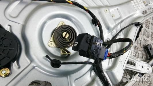 Стеклоподъемник передний правый hyundai tucson JM