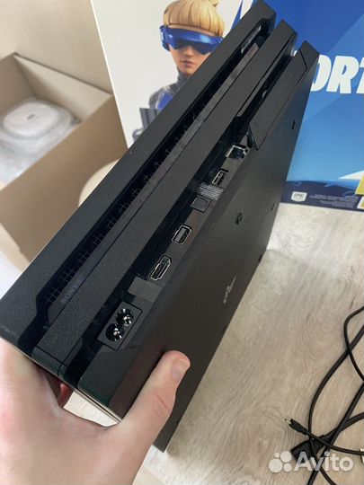 Sony PS4 pro 1tb
