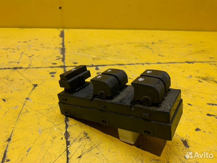 Блок управления стеклоподъемниками Kia Ceed 2009-2