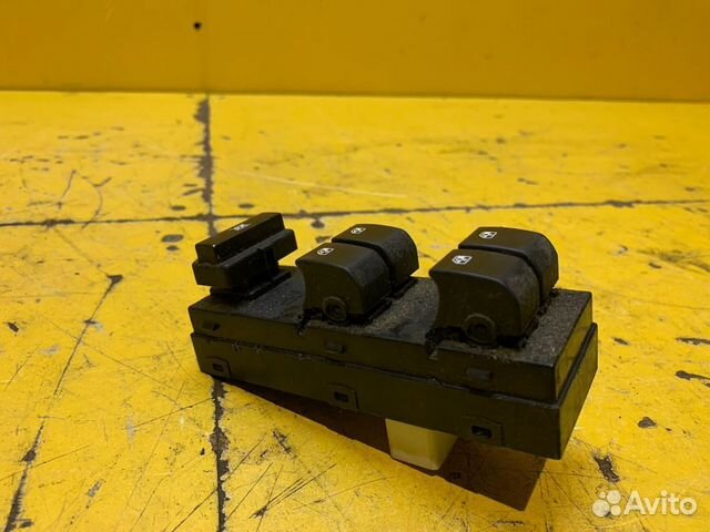 Блок управления стеклоподъемниками Kia Ceed 2009-2