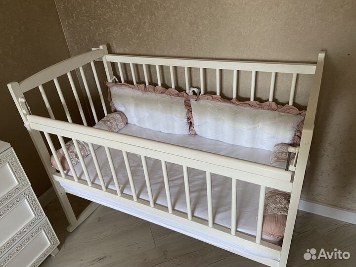 Бортики на детскую кроватку