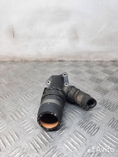 Фланец (тройник) системы охлаждения Bmw X5