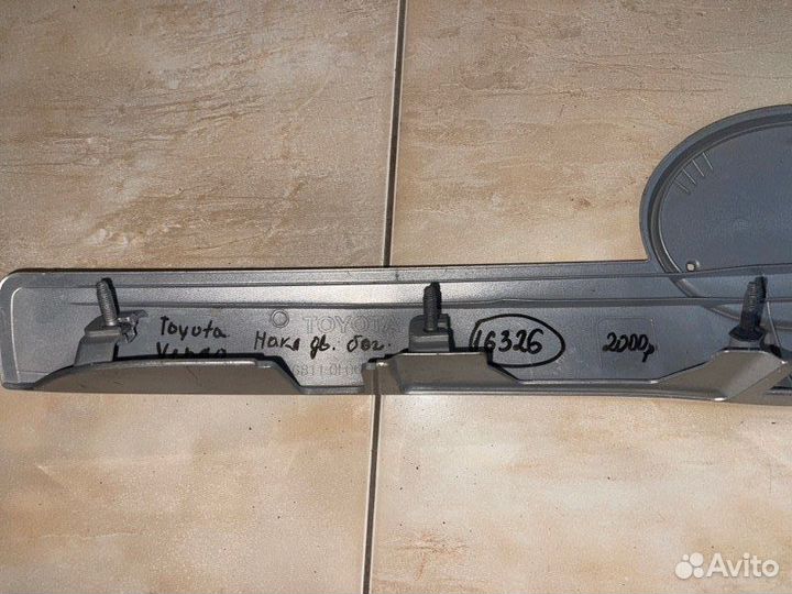 Накладка двери багажника Toyota Verso С 2009 По