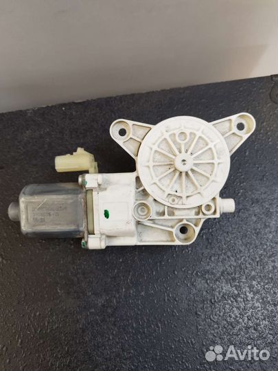 Моторчик стеклоподъемника задний правый Chrysler