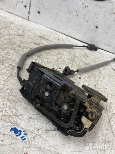 Замок двери Задней правой Volkswagen Polo 5 Седан