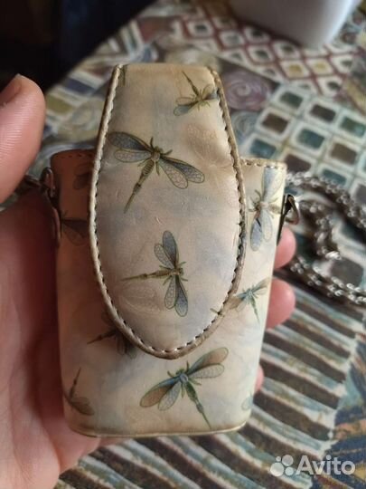 Маленькая сумочка на цепочке для телефона