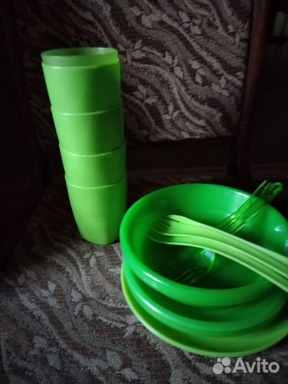 Набор пластиковой посуды