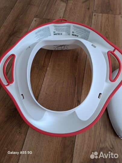 Детское сиденье на унитаз