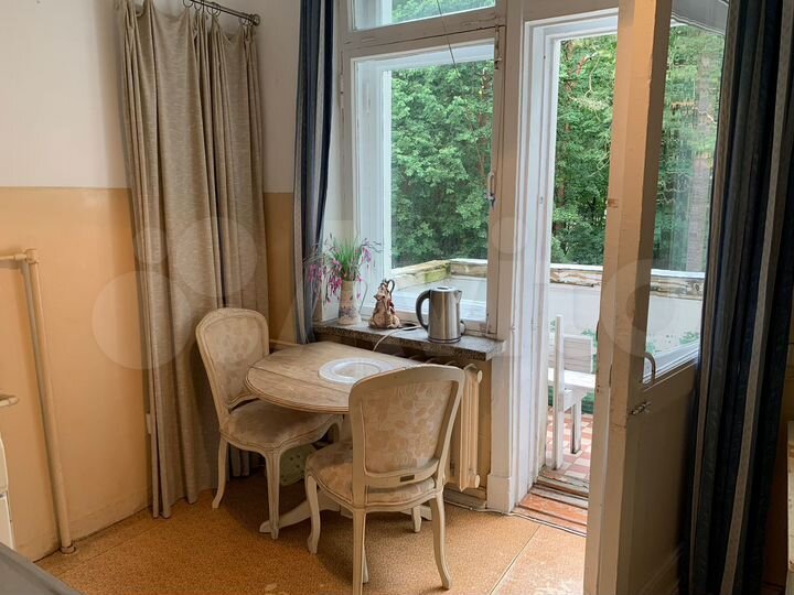 2-к. квартира, 54 м², 3/3 эт.