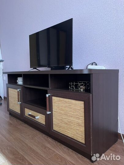 Тумба под телевизор