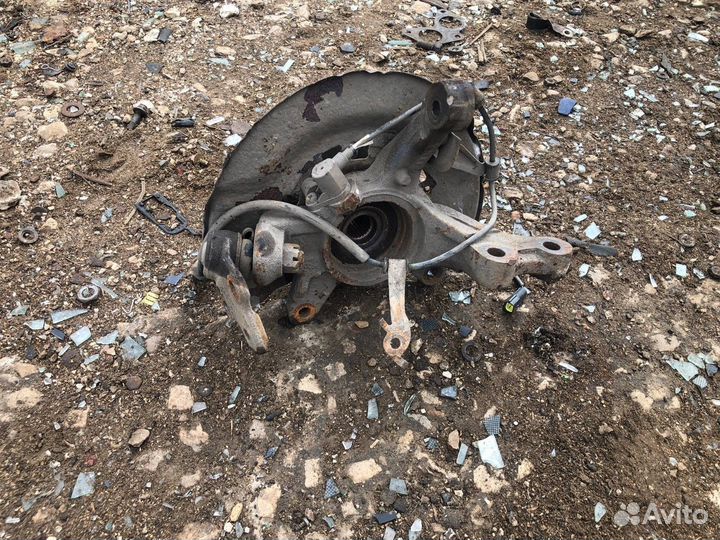 Поворотный кулак передний левый Chery Tiggo T11