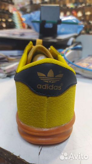 Кроссовки adidas новые