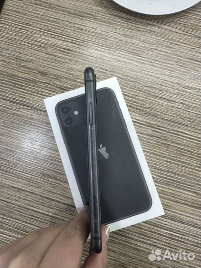 iPhone 11, 64 ГБ