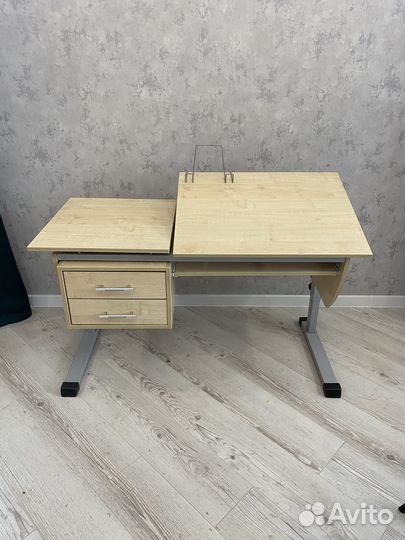 Растущий стол парта