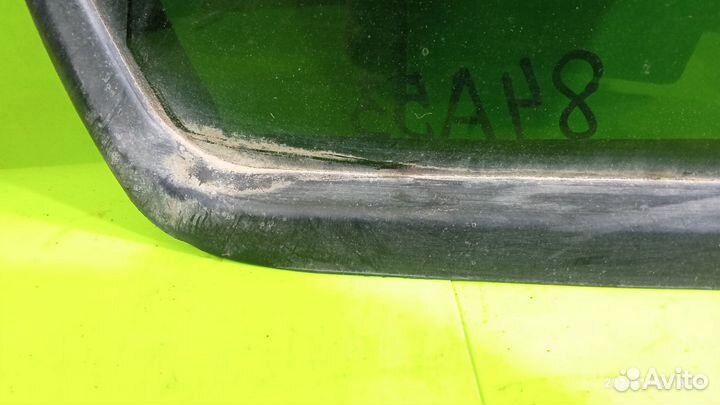 Форточка двери задней правой Nissan Primera P10