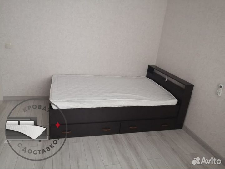 Кровать полутороспальная