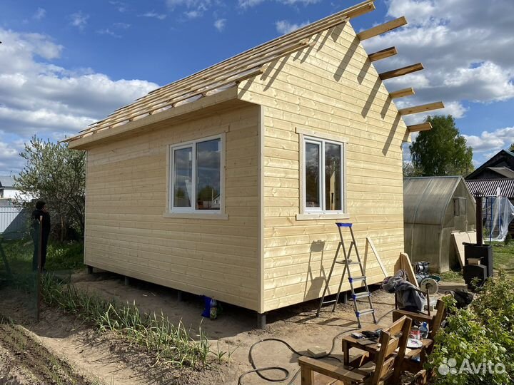 Бригада строителей