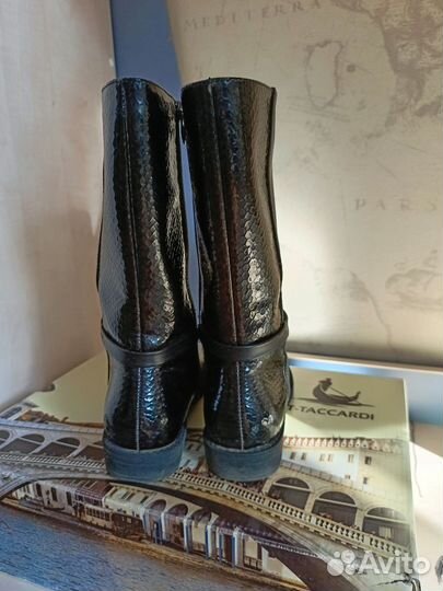 Сапоги демисезонныена девочку 34